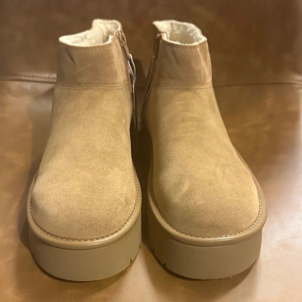 Wild Fable Women's Tan Platform Booties
